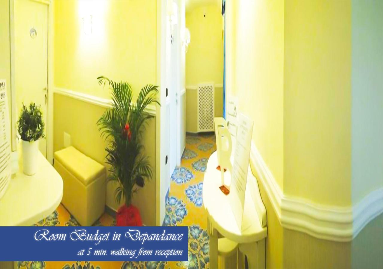 ナポリ ベッド＆ブレックファースト メデア Bed & Breakfast エクステリア 写真