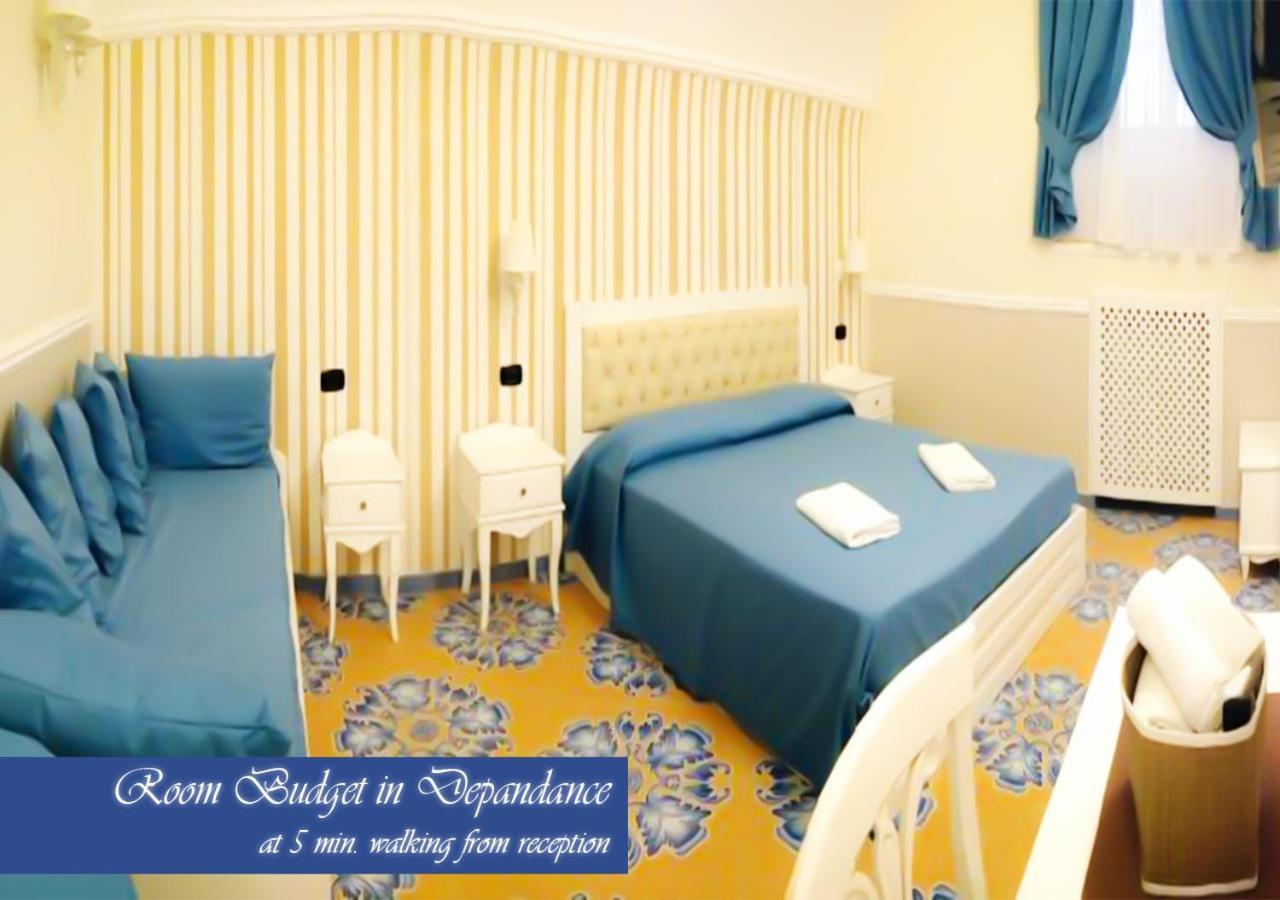 ナポリ ベッド＆ブレックファースト メデア Bed & Breakfast エクステリア 写真